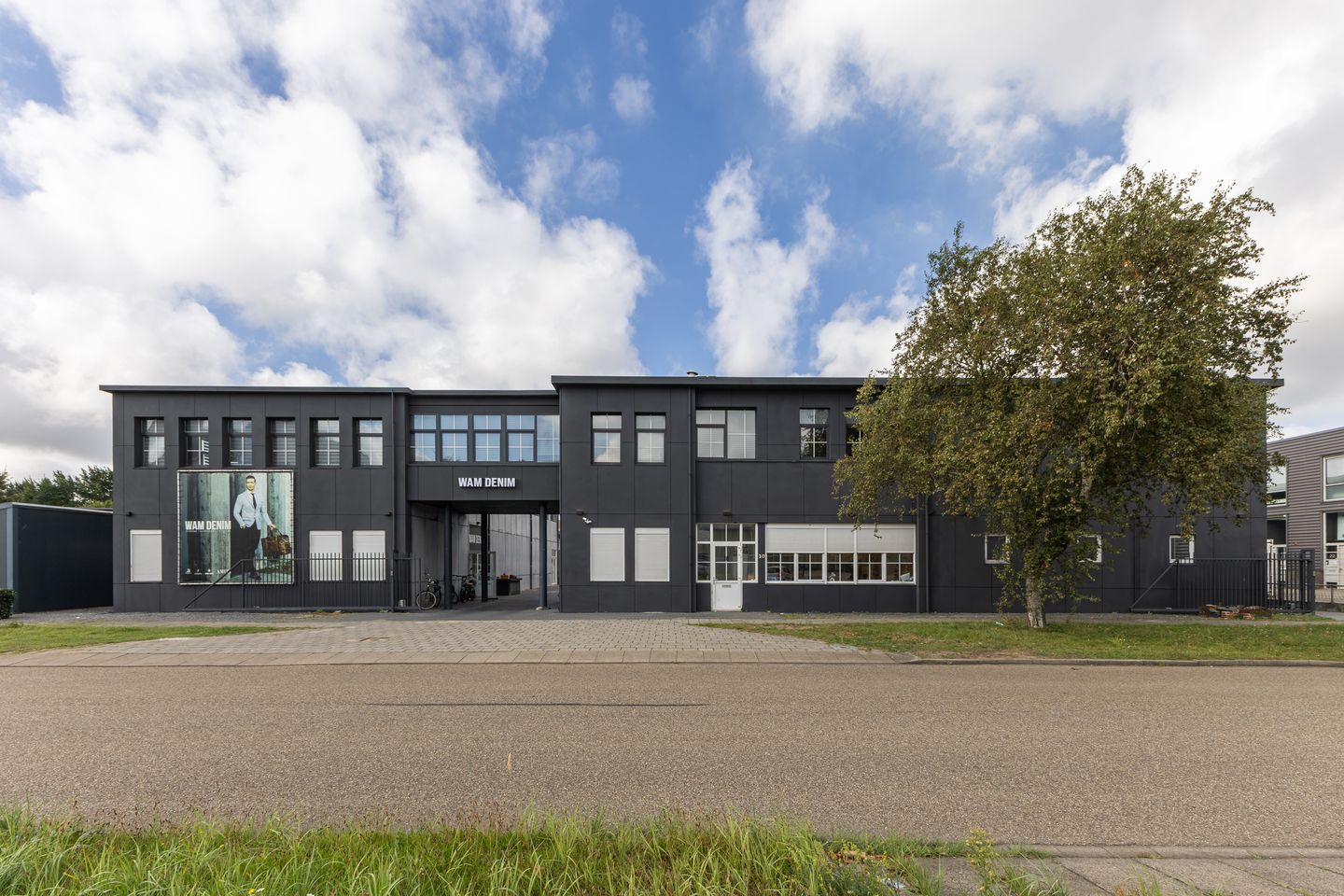 Bekijk foto 1 van Staalstraat 10