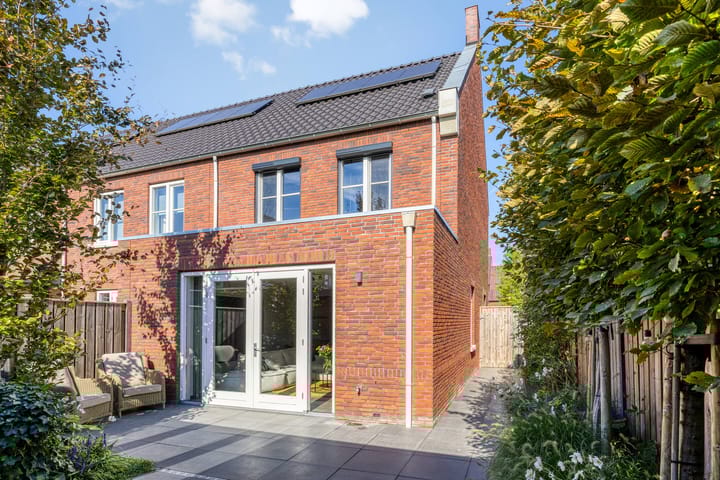 Photo 2 of Achterbolst 24