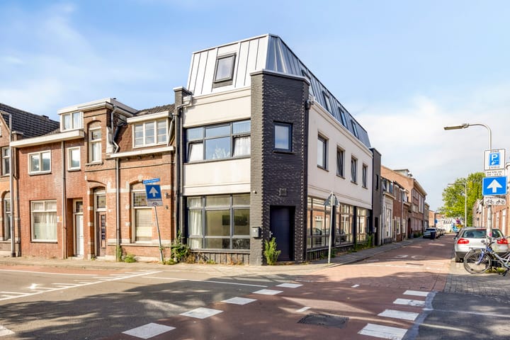 Photo 2 of Lieve-Vrouweplein 1