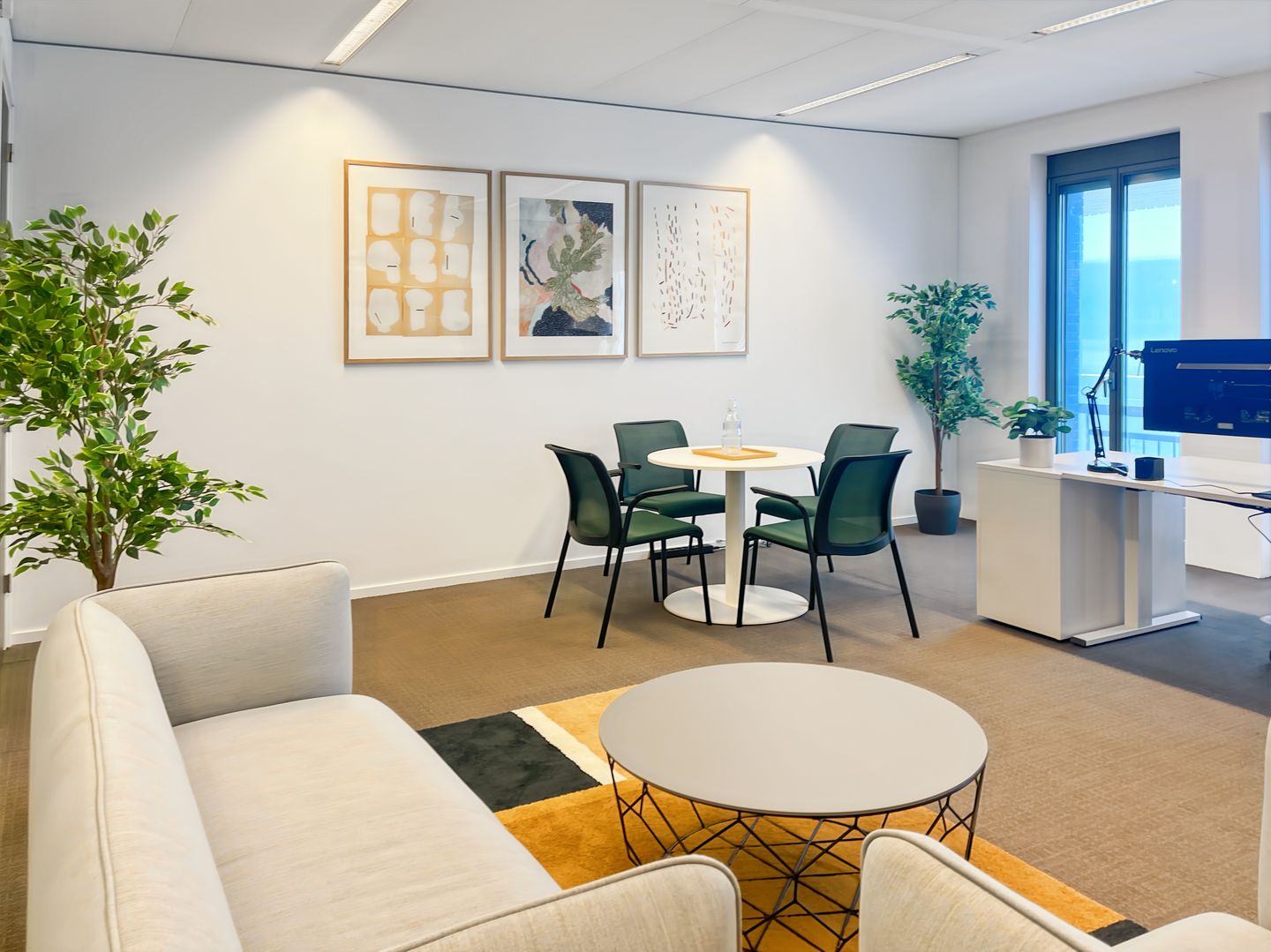 View photo 1 of Stationsplein 8-K