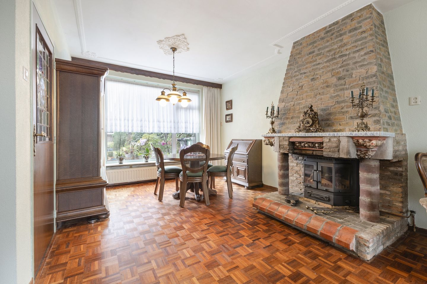 Photo 4 of Spoorstraat 47