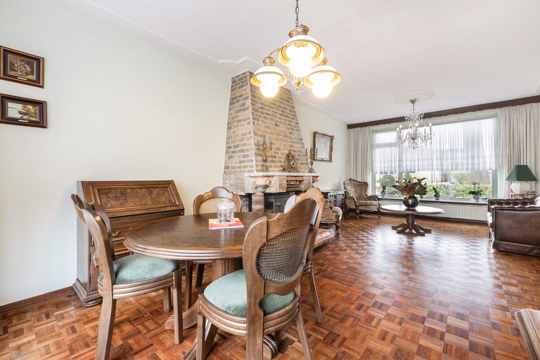 Photo 7 of Spoorstraat 47