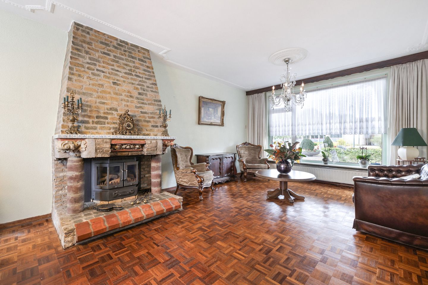 Photo 10 of Spoorstraat 47