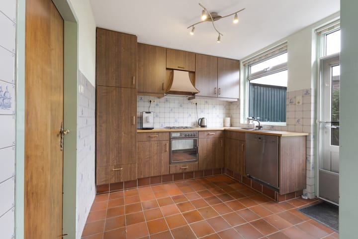 Foto 12 van Spoorstraat 47