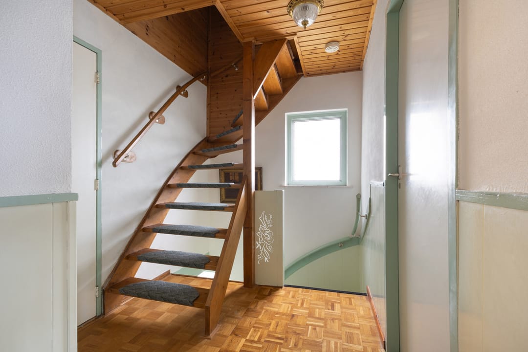 Photo 17 of Spoorstraat 47