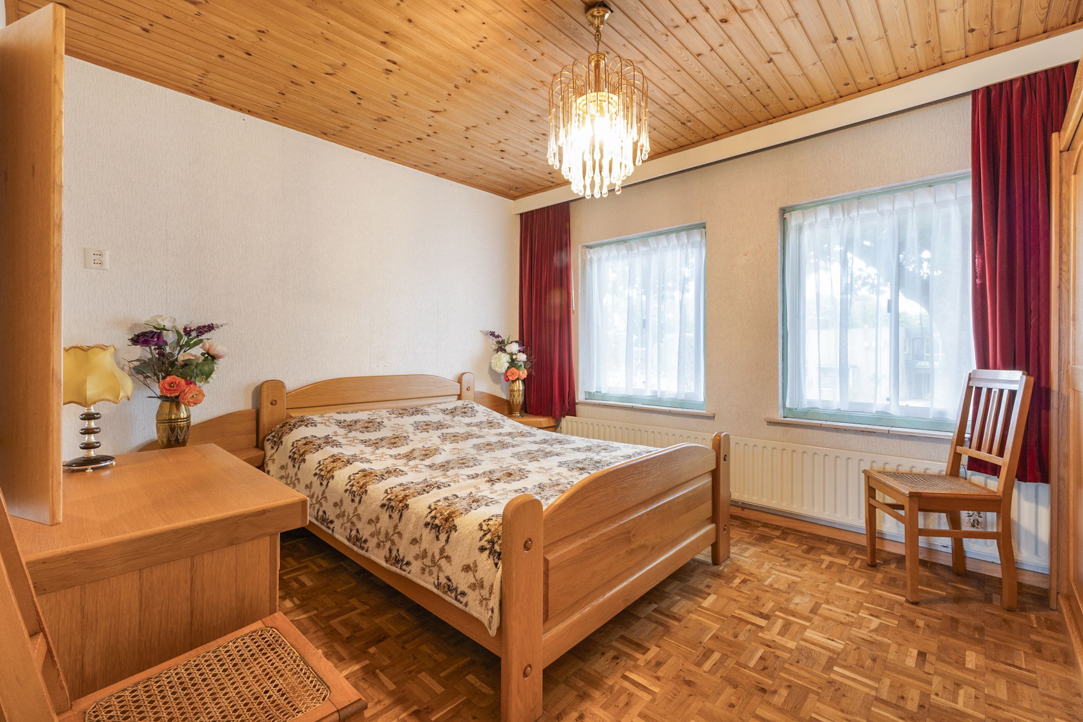 Photo 21 of Spoorstraat 47