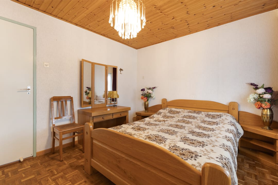 Photo 22 of Spoorstraat 47