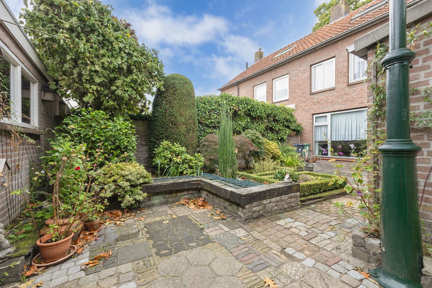 Photo 34 of Spoorstraat 47