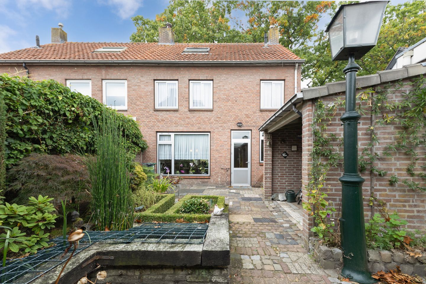 Photo 35 of Spoorstraat 47