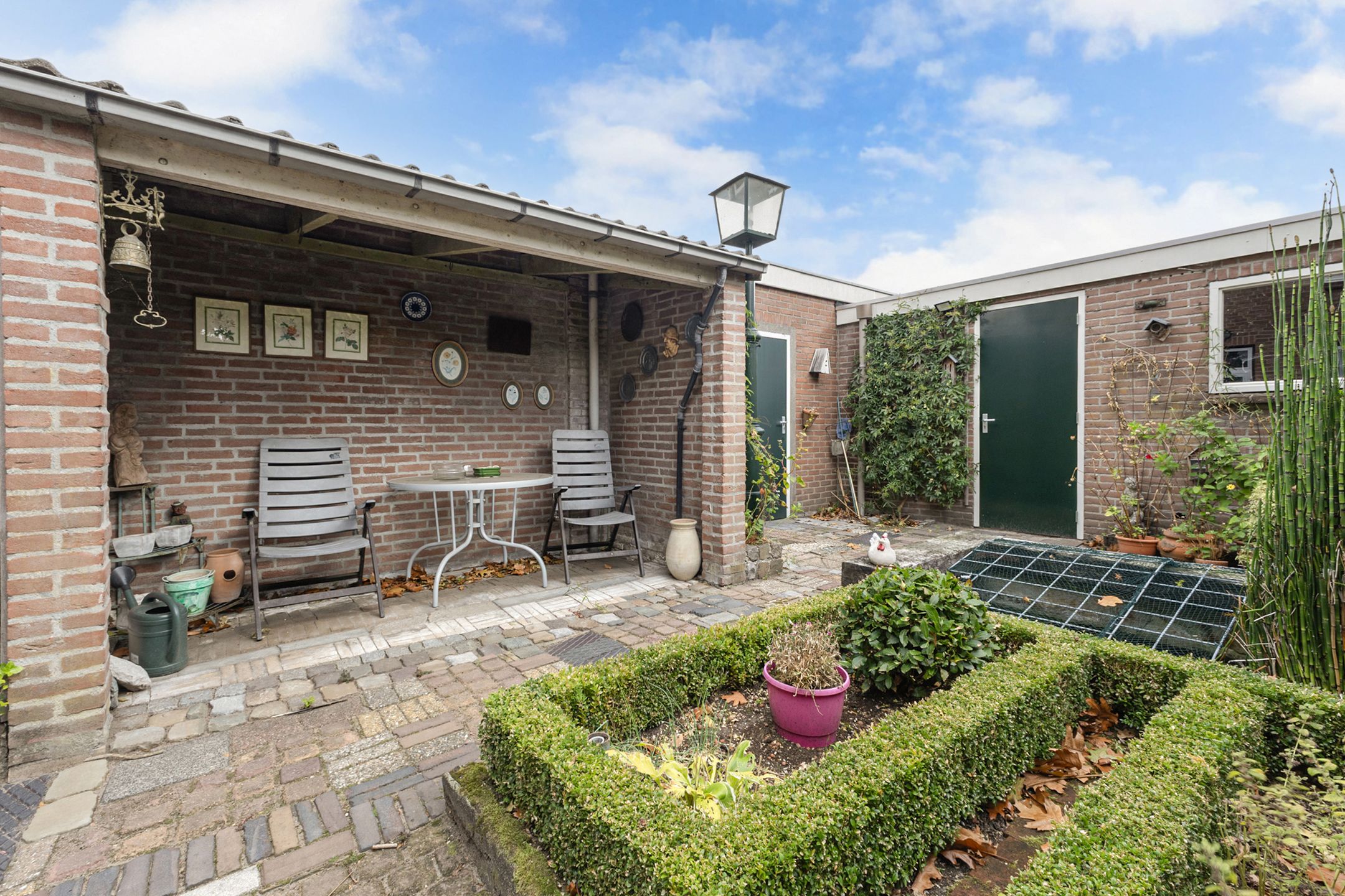 Photo 36 of Spoorstraat 47