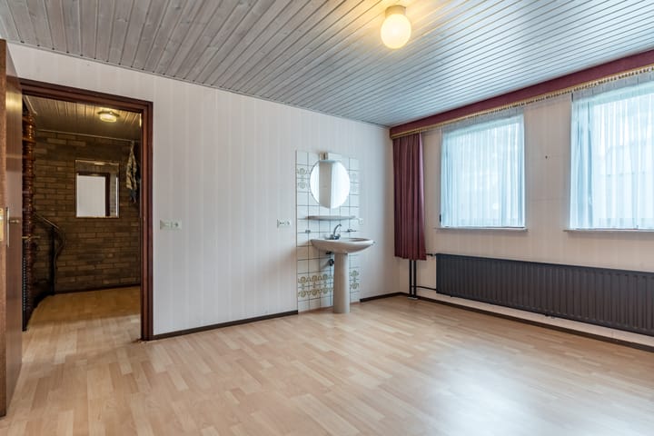 Photo 37 of Theo Dobbestraat 4