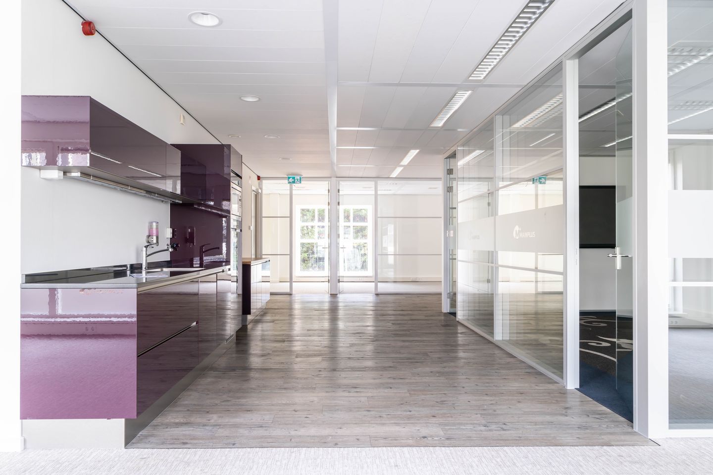 View photo 5 of Laan van Vredenoord 15