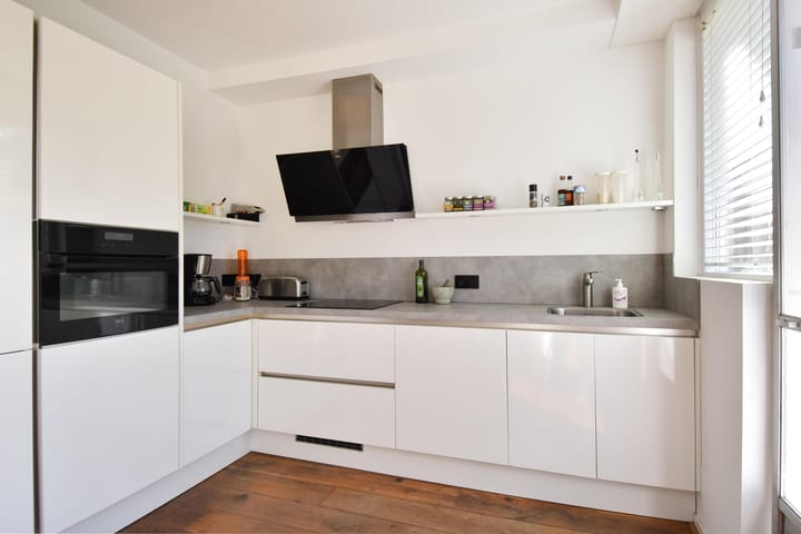 Foto 4 van van Naeldwijcklaan 34