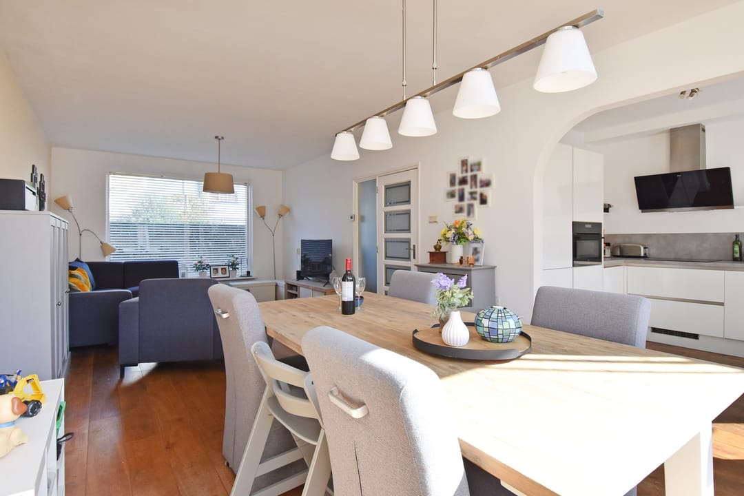 Foto 11 van van Naeldwijcklaan 34