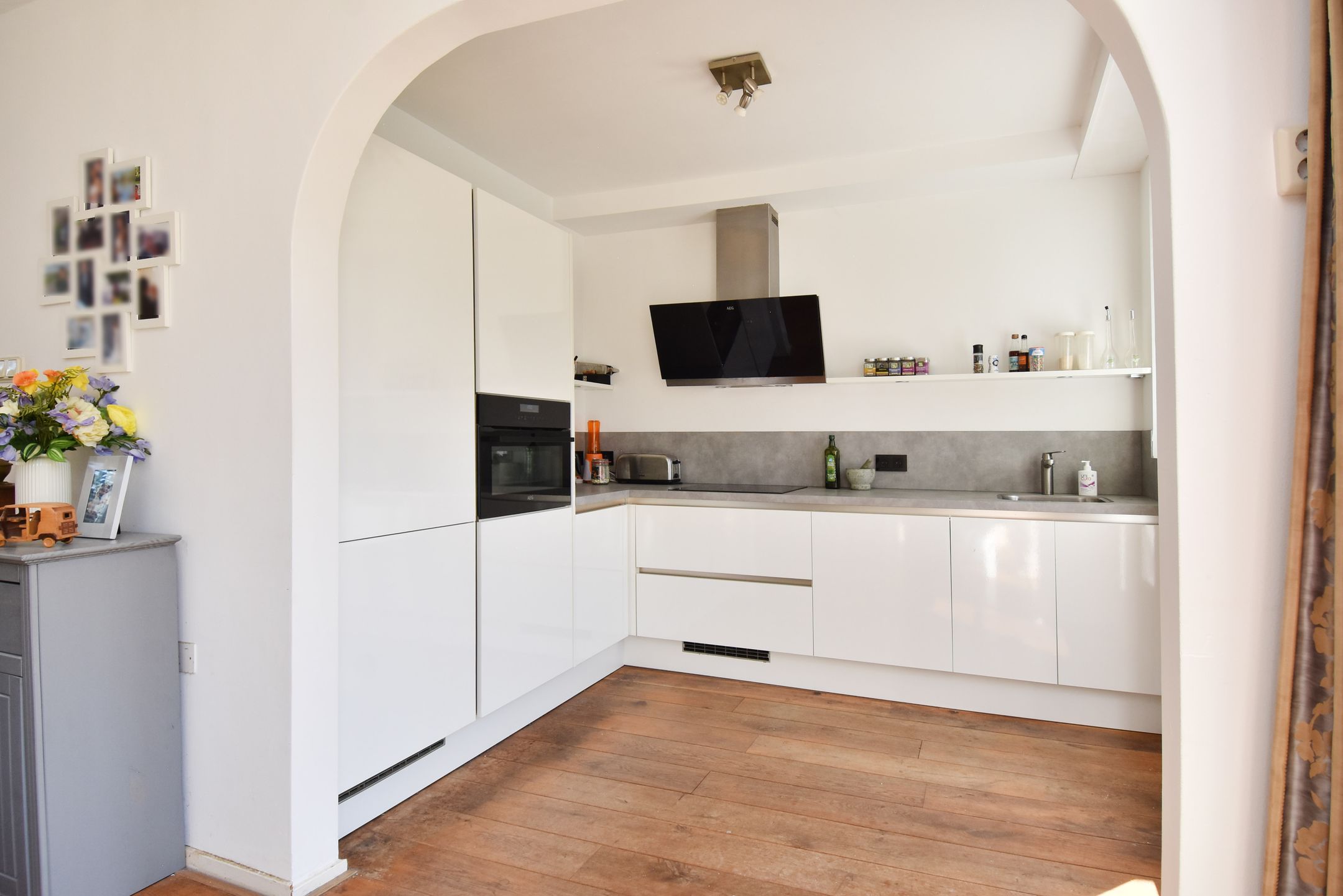 Foto 12 van van Naeldwijcklaan 34