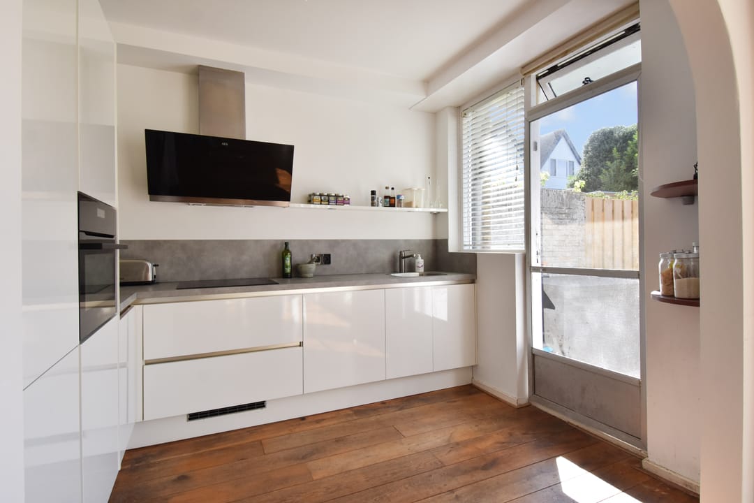 Foto 13 van van Naeldwijcklaan 34