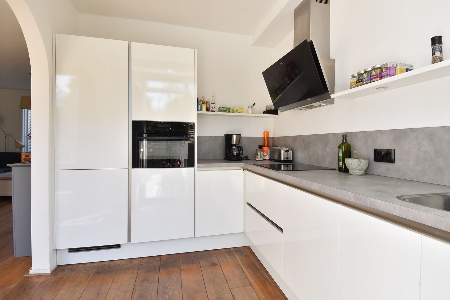 Foto 14 van van Naeldwijcklaan 34