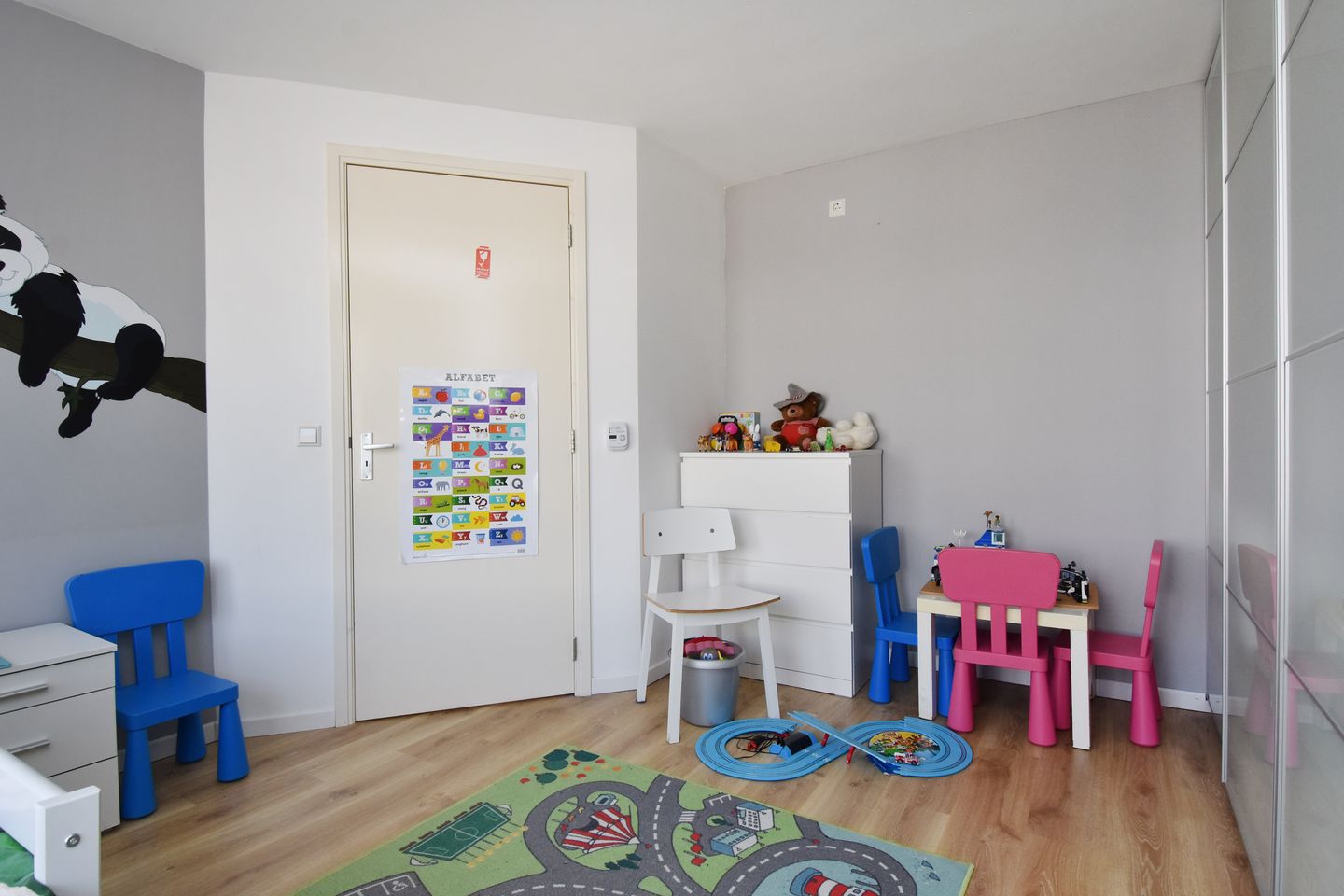 Foto 34 van van Naeldwijcklaan 34