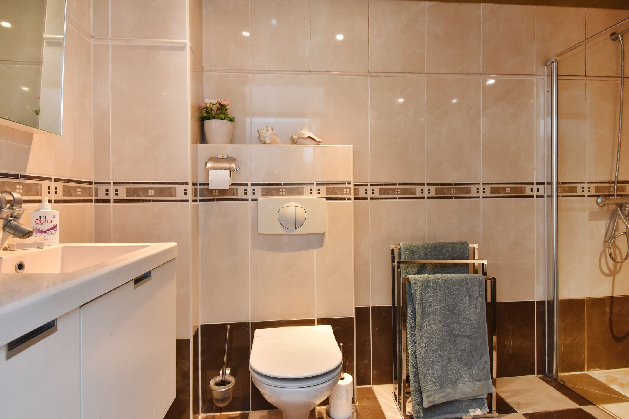 Foto 36 van van Naeldwijcklaan 34