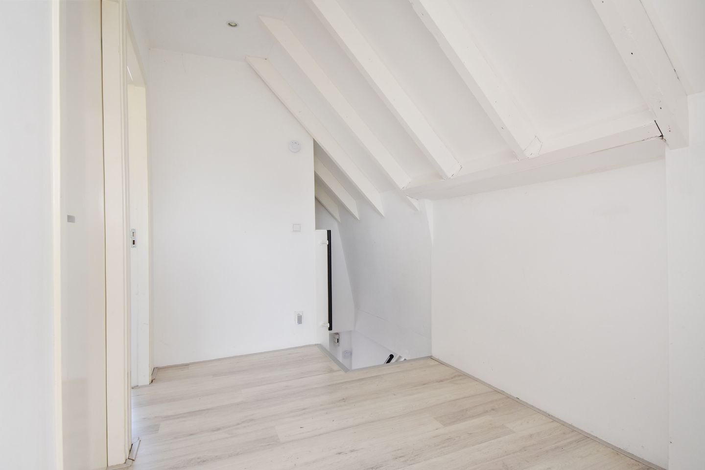 Foto 44 van van Naeldwijcklaan 34