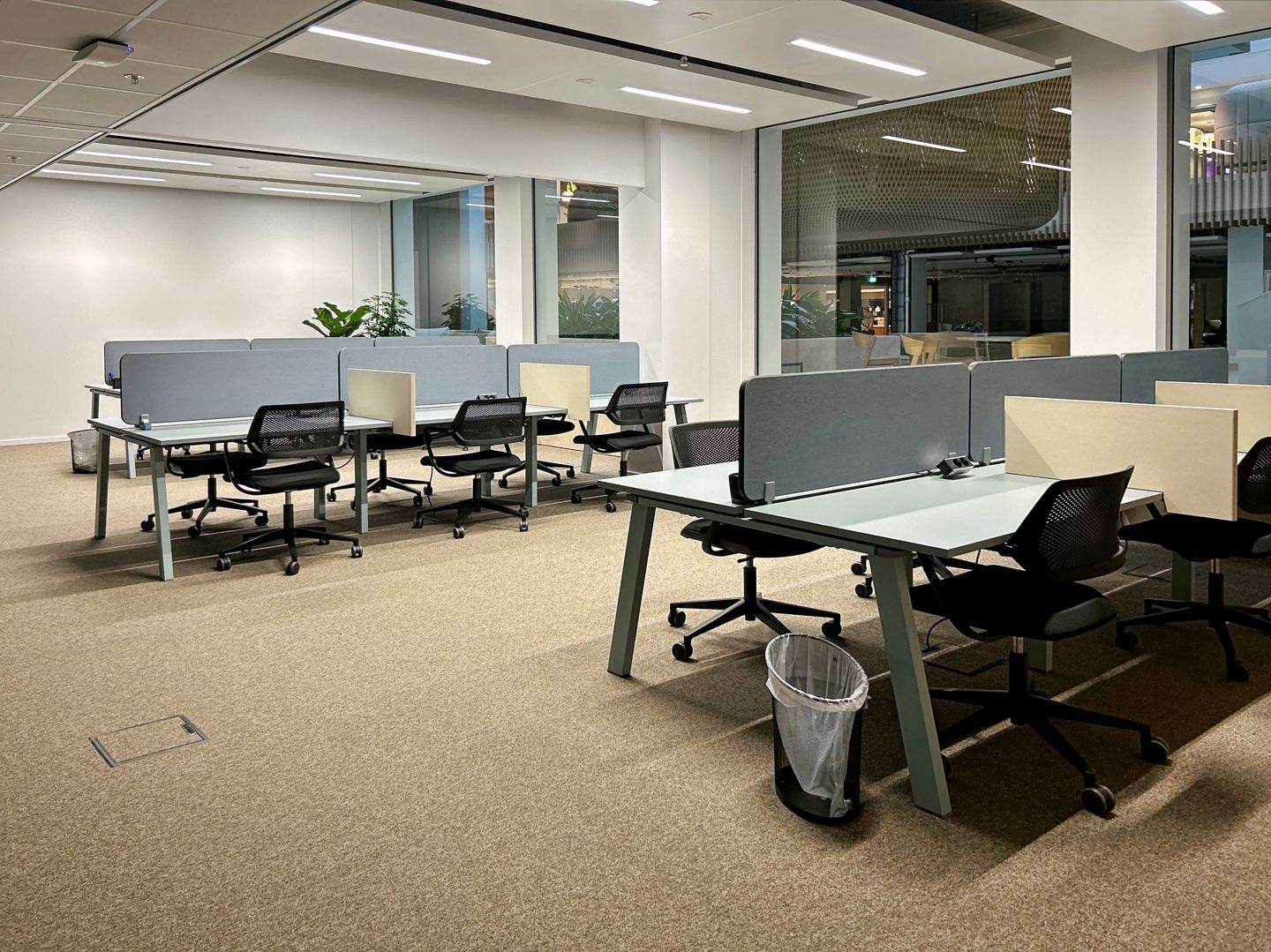 Bekijk foto 1 van Strawinskylaan 6