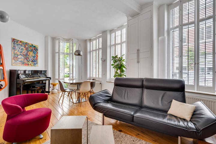 Photo 8 of Dokter Leursstraat 19