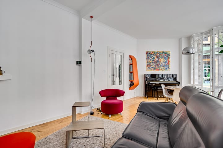 Photo 9 of Dokter Leursstraat 19