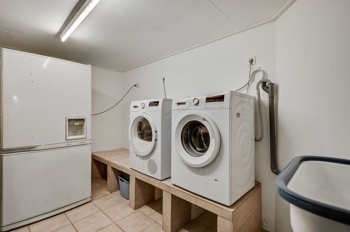 Photo 12 of Dokter Leursstraat 19