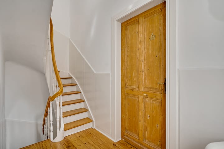 Photo 16 of Dokter Leursstraat 19