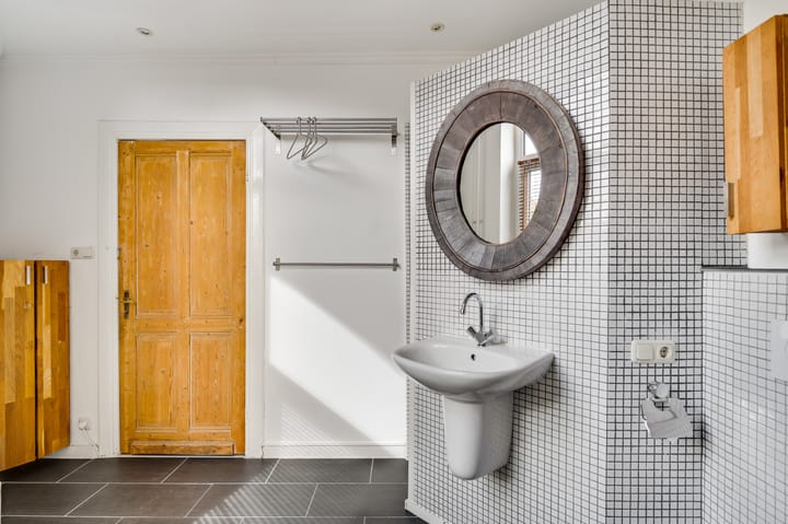 Photo 21 of Dokter Leursstraat 19