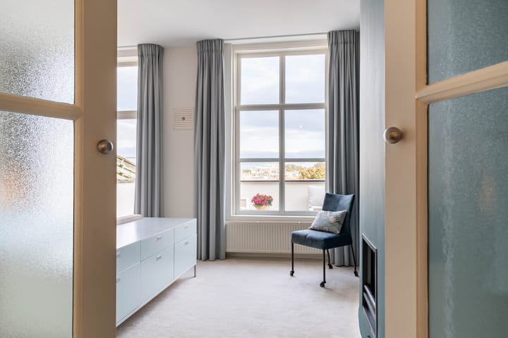 Photo 38 of Laan Copes van Cattenburch 44-F