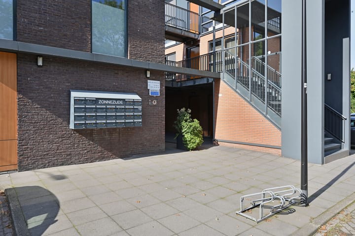 Foto 22 van Burgemeester de Voogtlaan 126