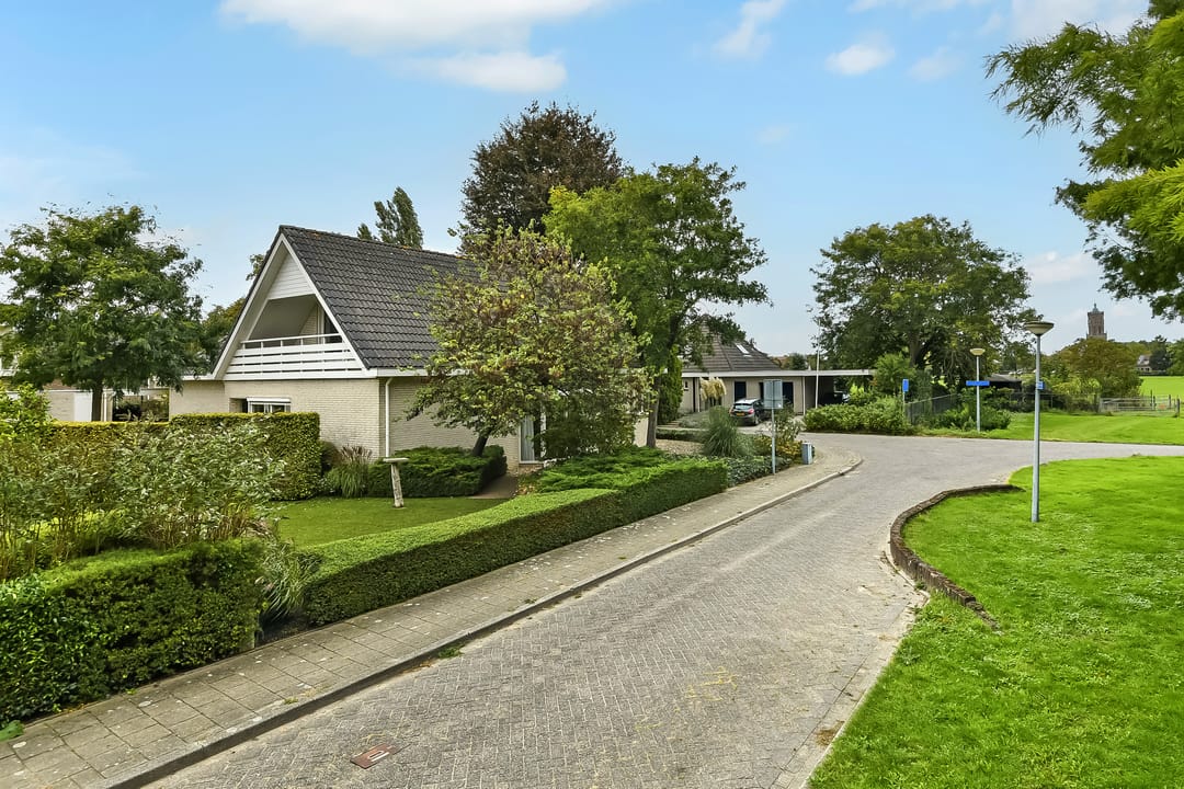 Foto 1 van Marga Klompélaan 1