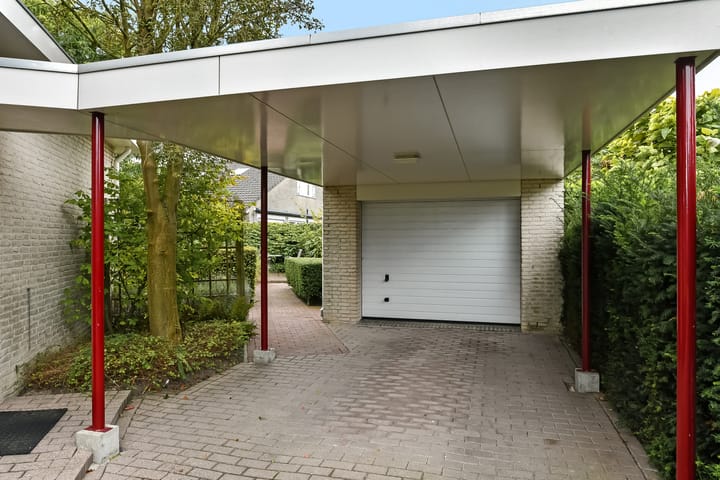 Foto 12 van Marga Klompélaan 1