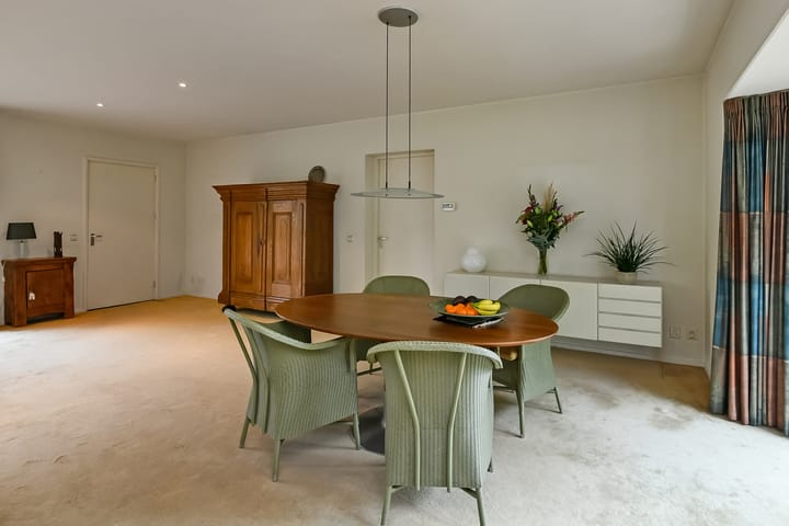 Foto 23 van Marga Klompélaan 1