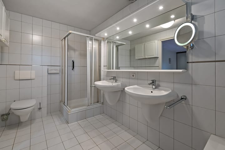 Foto 35 van Marga Klompélaan 1