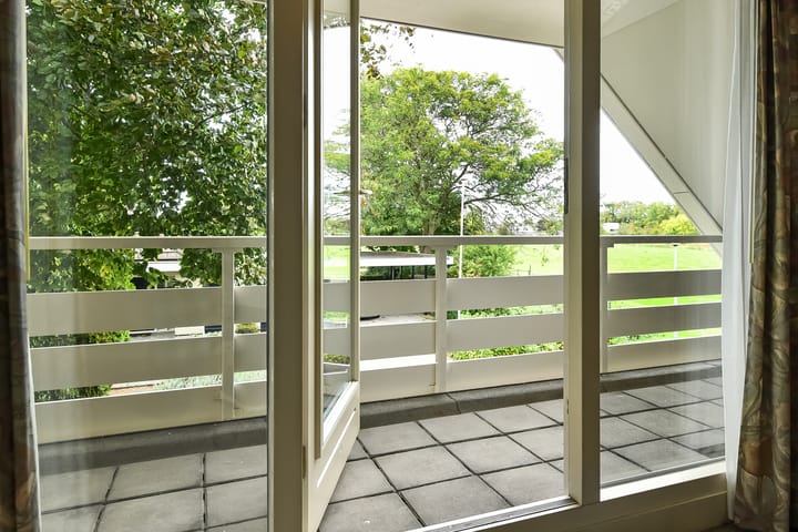 Foto 45 van Marga Klompélaan 1