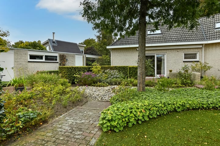 Foto 59 van Marga Klompélaan 1