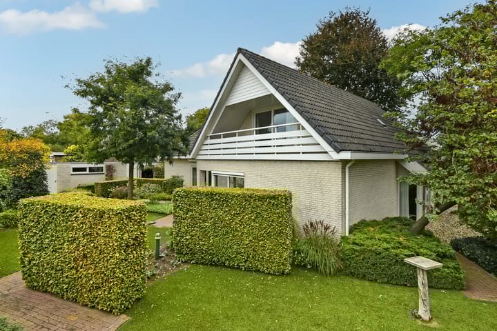 Foto 63 van Marga Klompélaan 1