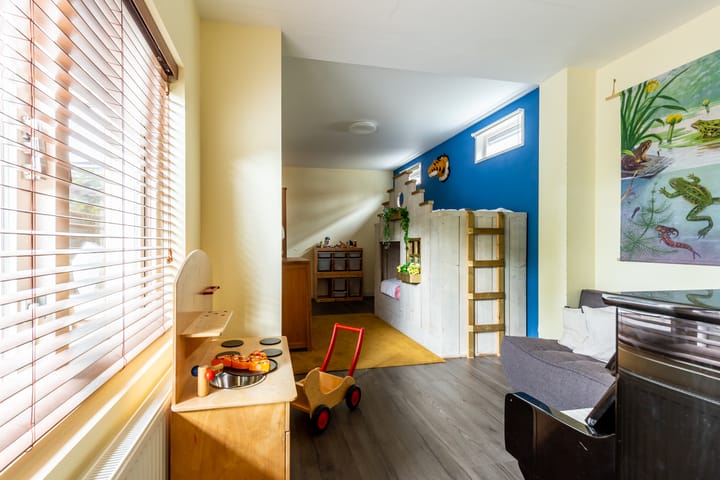 Foto 18 van Van Zeggelenstraat 146