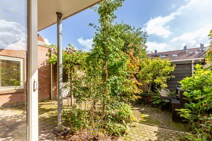 Foto 25 van Van Zeggelenstraat 146