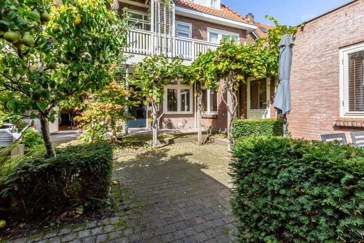 Foto 28 van Van Zeggelenstraat 146