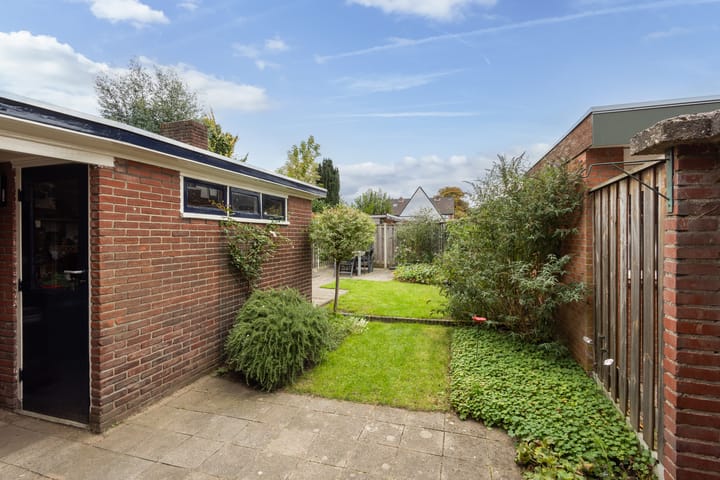 Photo 4 of Geraniumstraat 9