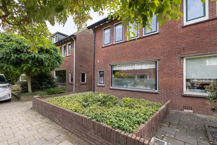 Photo 6 of Geraniumstraat 9