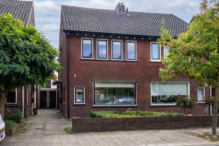 Photo 9 of Geraniumstraat 9