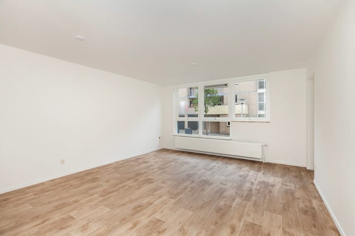 Photo 4 of Mari Andriessenrade 1