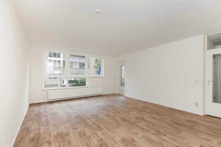 Photo 5 of Mari Andriessenrade 1