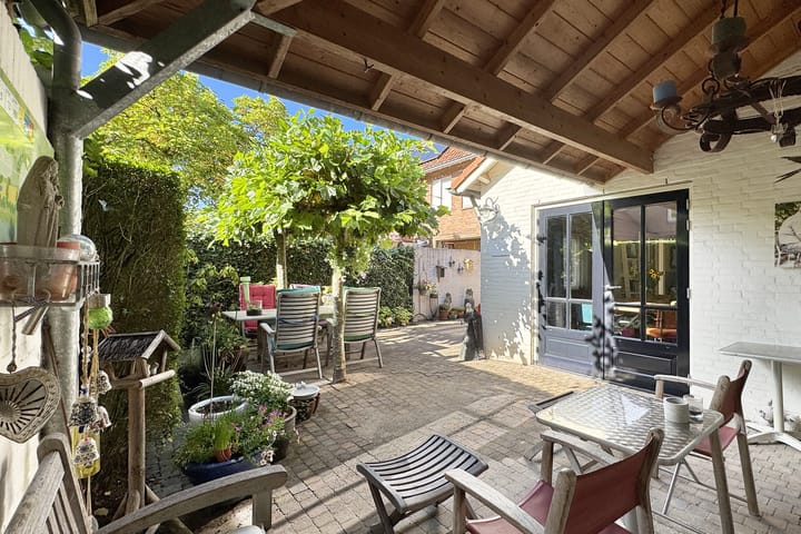 Foto 63 van Burgemeester van Akenstr 14