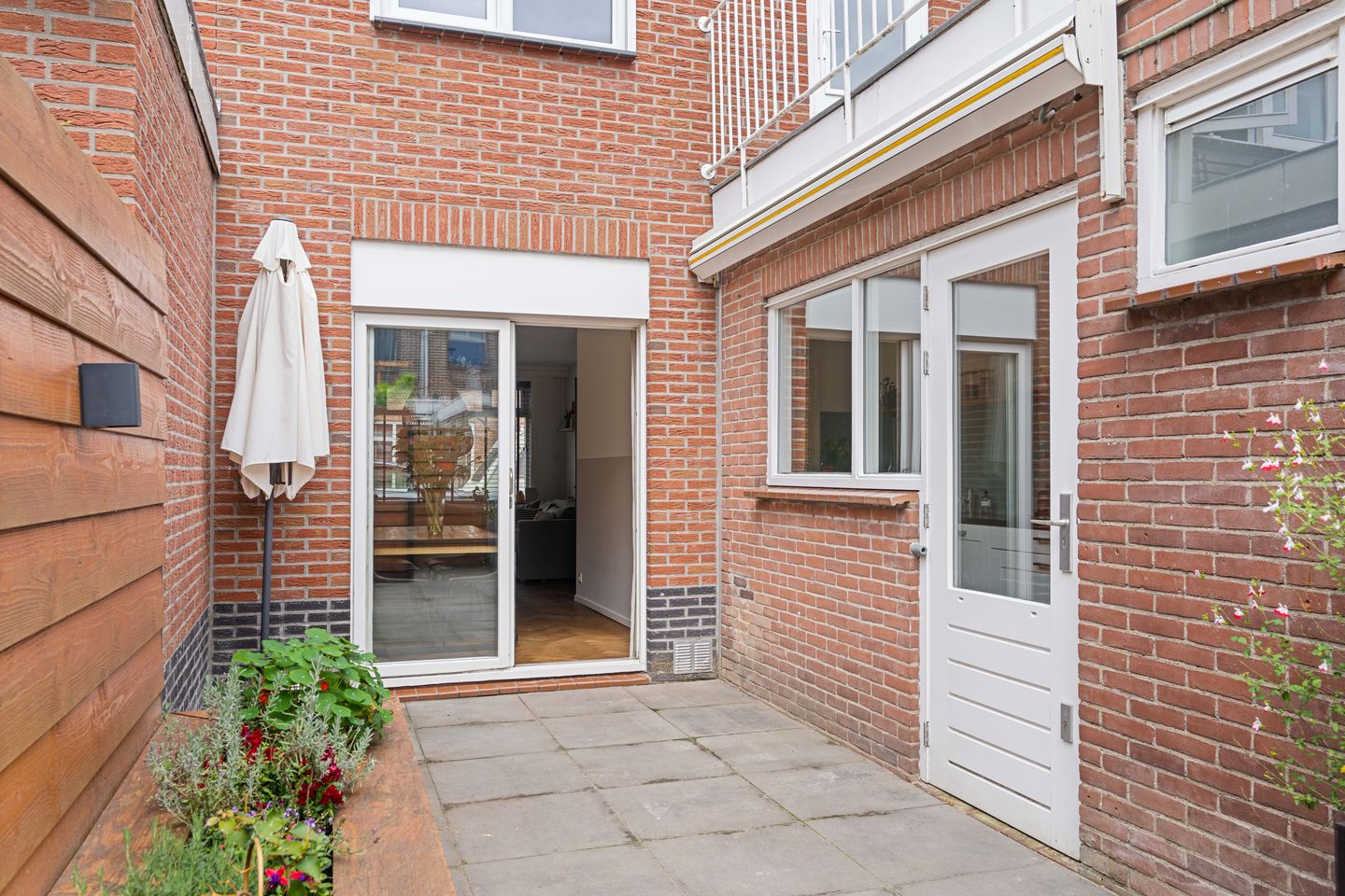 Photo 20 of Maasstraat 46