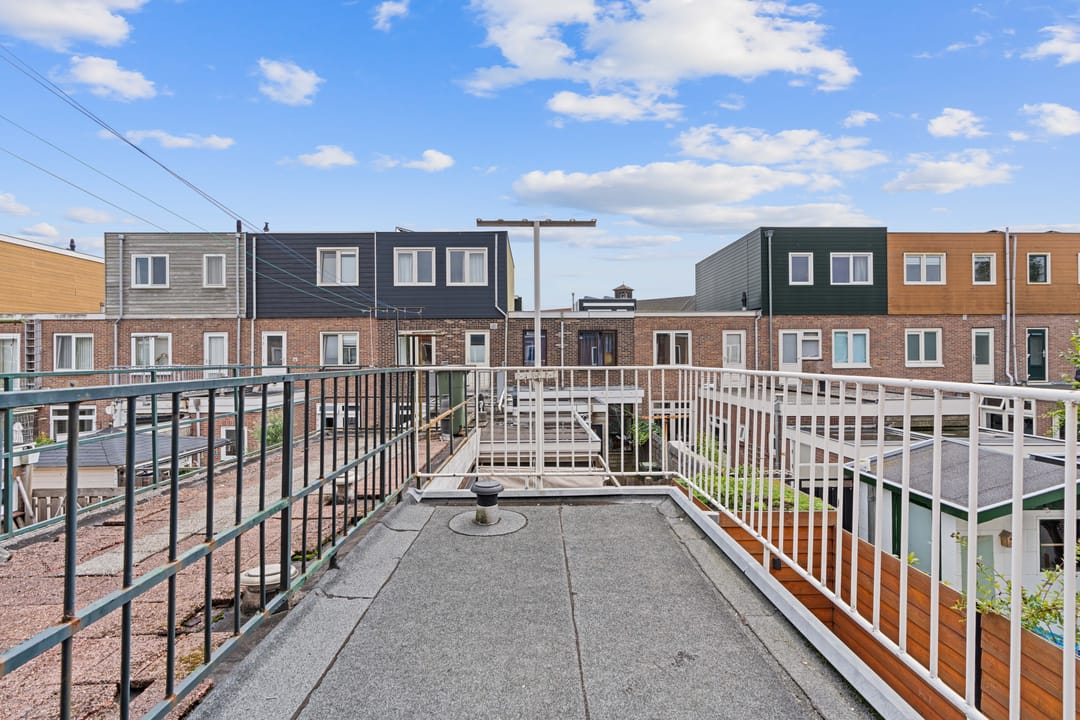 Photo 32 of Maasstraat 46